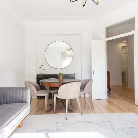 Boutique Apartment Near Ritz & Liberdade Lisbon Luaran gambar